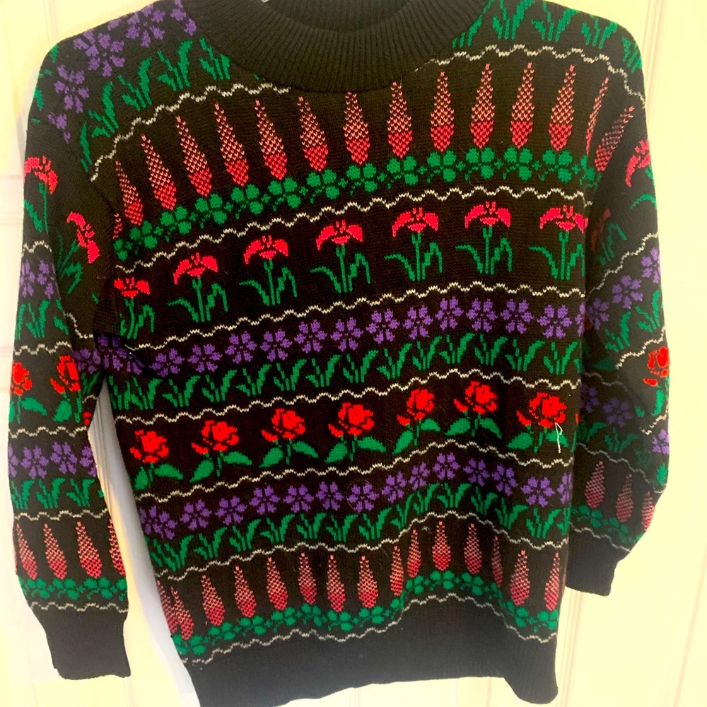 Vintage Ashleigh Morgan floral pattern stitched sweater